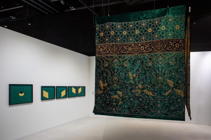 يحتفي بالفنون الإسلامية المعاصرة وتنوع أساليب التعبير عنها من حول العالم وزارة الثقافة تنمية المعرفة تفتتح معرض منحة البردة في “فن أبوظبي 2019”