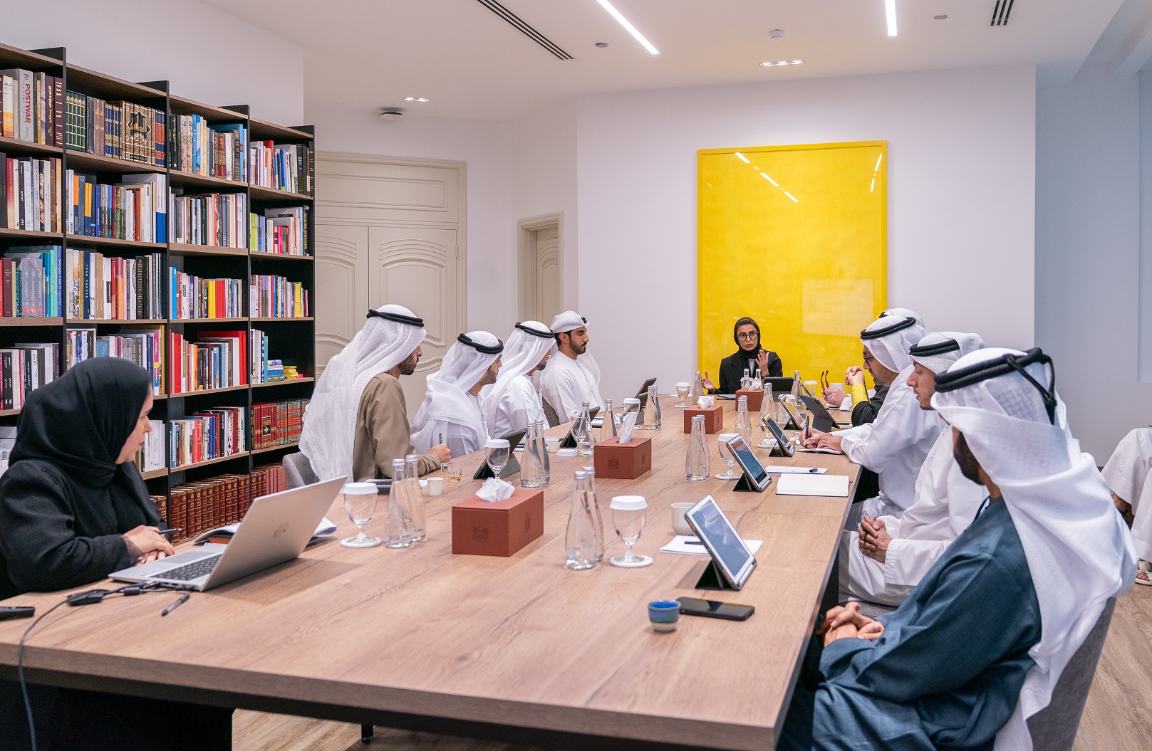 نورة الكعبي تترأس الاجتماع الأول للجنة العامة التابعة للجنة الوطنية للتربية والعلوم