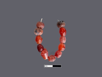 4435